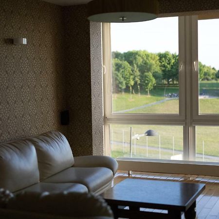 Cozy Apartment With A Wonderful Lake View Telsiai Bagian luar foto