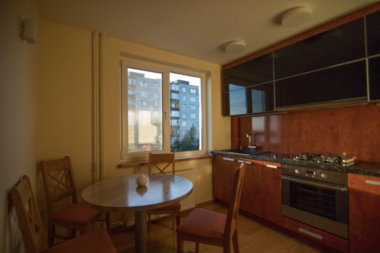Cozy Apartment With A Wonderful Lake View Telsiai Bagian luar foto