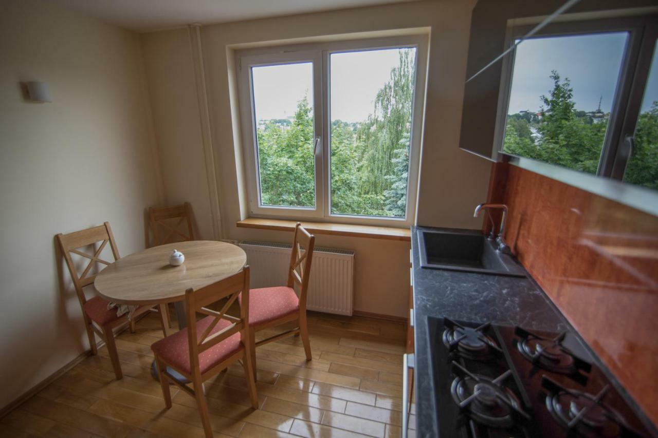 Cozy Apartment With A Wonderful Lake View Telsiai Bagian luar foto