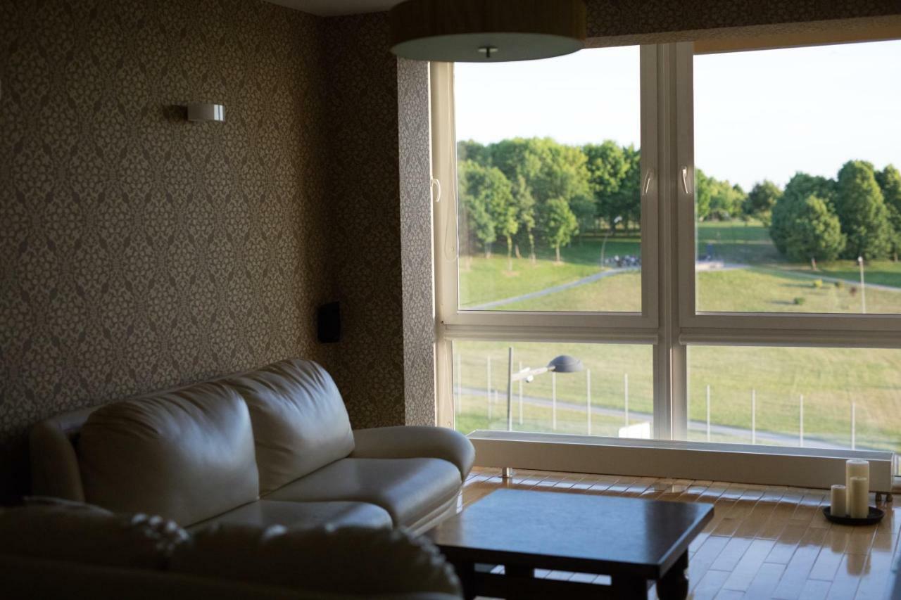 Cozy Apartment With A Wonderful Lake View Telsiai Bagian luar foto