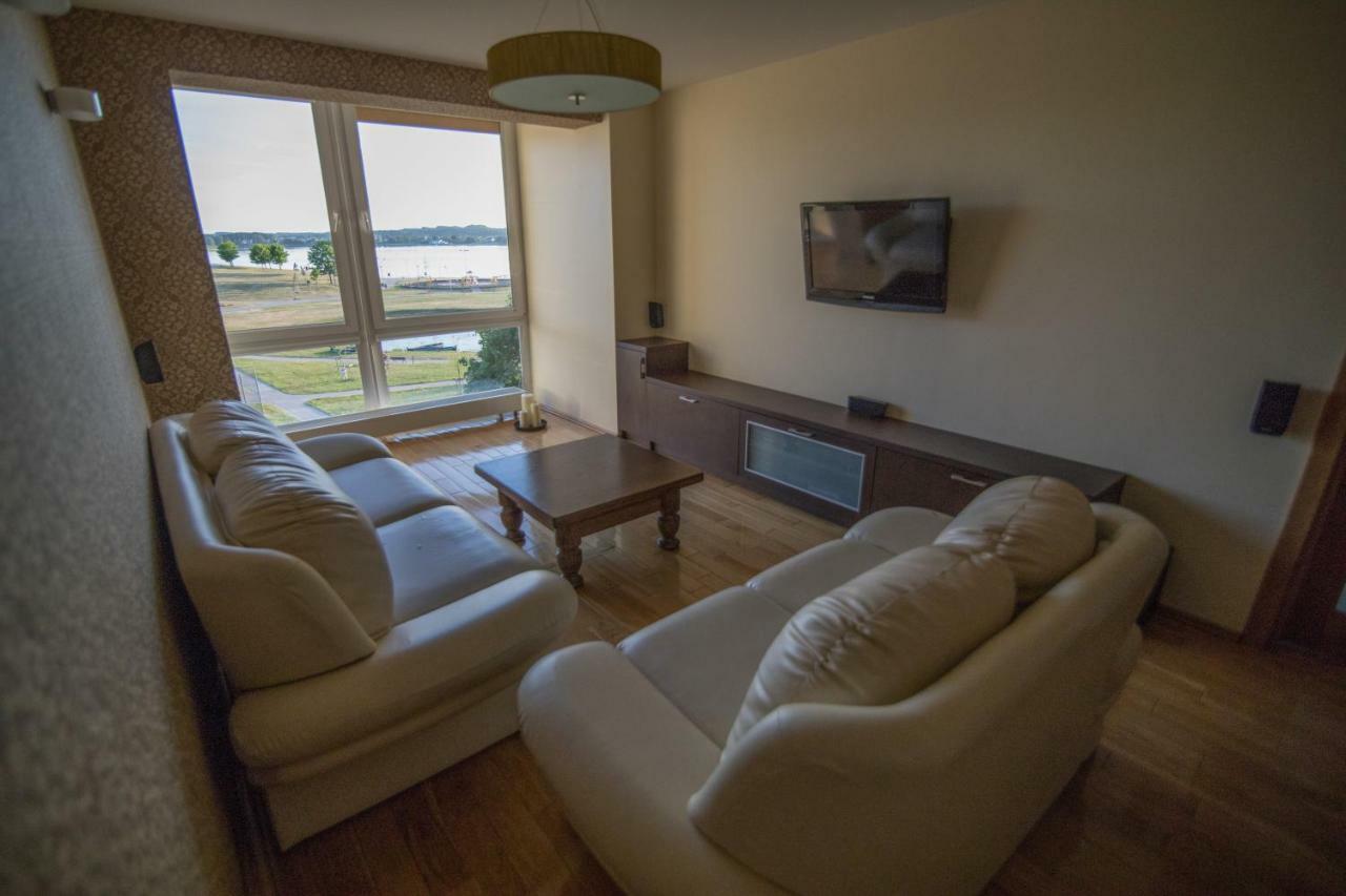 Cozy Apartment With A Wonderful Lake View Telsiai Bagian luar foto